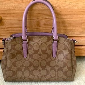 Medium size Coach bag